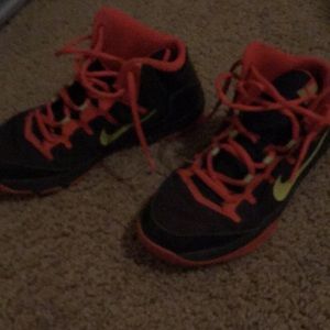 Nike Air Without A Doubt shoes (size 6Y)